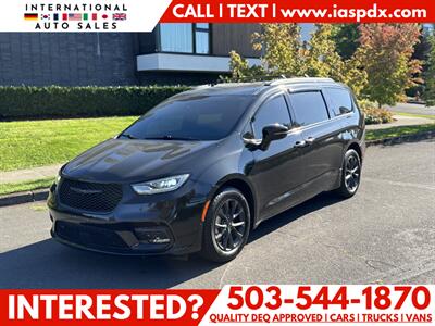 2021 Chrysler Pacifica Touring L   - Photo 1 - Portland, OR 97216