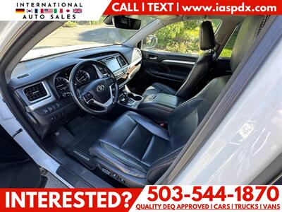 2017 Toyota Highlander SE   - Photo 8 - Portland, OR 97216