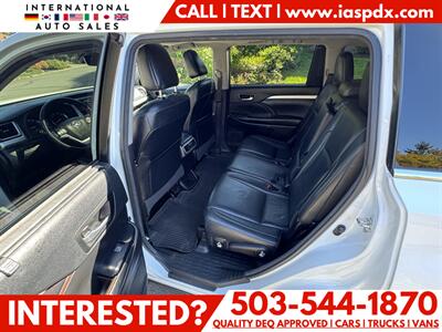 2017 Toyota Highlander SE   - Photo 10 - Portland, OR 97216