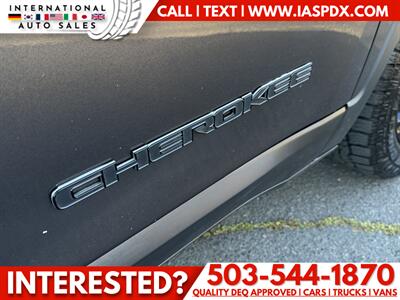 2023 Jeep Cherokee Altitude Lux - Photo 13 - Portland, OR 97216