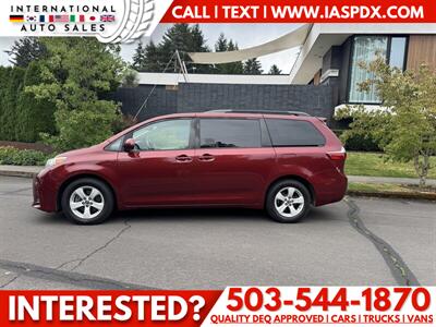 2020 Toyota Sienna LE 7-Passenger Auto   - Photo 2 - Portland, OR 97216