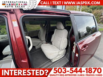 2020 Toyota Sienna LE 7-Passenger Auto   - Photo 10 - Portland, OR 97216