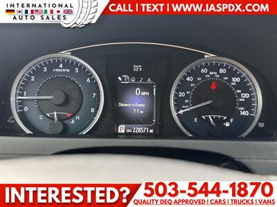 2015 Toyota Camry XLE   - Photo 12 - Portland, OR 97216