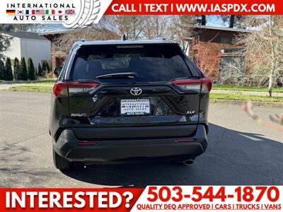 2023 Toyota RAV4 XLE   - Photo 4 - Portland, OR 97216