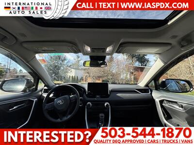 2023 Toyota RAV4 XLE   - Photo 10 - Portland, OR 97216