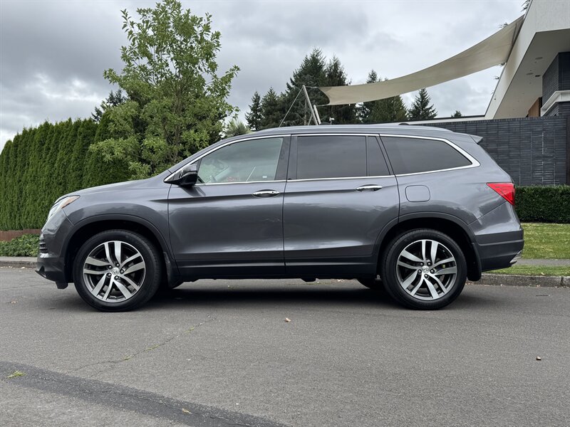 2017 Honda Pilot Elite  