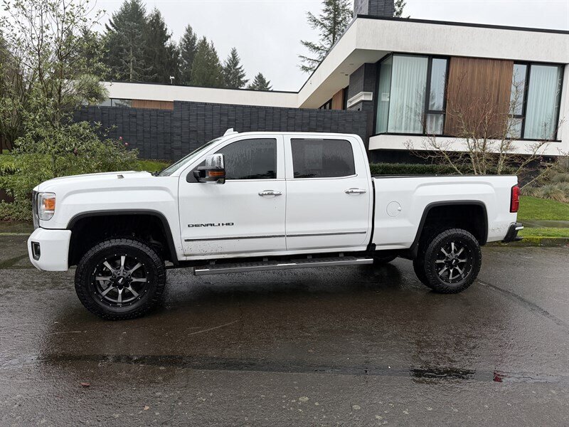 2017 GMC Sierra 2500 Denali  