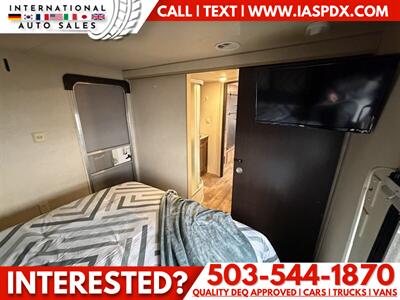 2017 FOREST RIVER TOWABLE CAMPER TRAILER Salem Towables   - Photo 35 - Portland, OR 97216