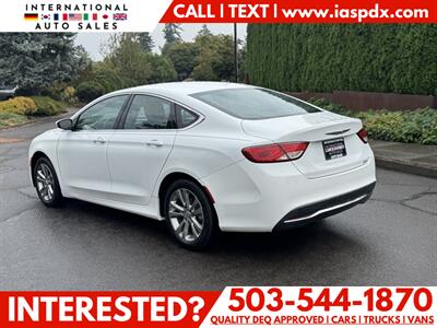2015 Chrysler 200 Limited   - Photo 3 - Portland, OR 97216