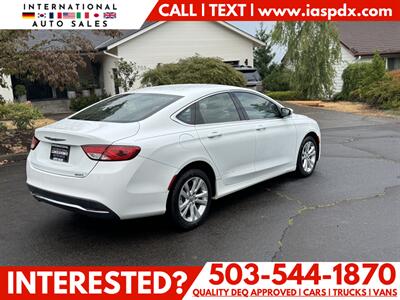 2015 Chrysler 200 Limited   - Photo 5 - Portland, OR 97216