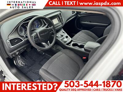 2015 Chrysler 200 Limited   - Photo 8 - Portland, OR 97216