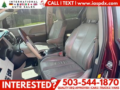 2012 Toyota Sienna Limited 7-Passenger - 3.5L V6 - Photo 8 - Portland, OR 97216