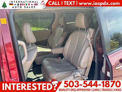 2012 Toyota Sienna Limited 7-Passenger - 3.5L V6 - Photo 10 - Portland, OR 97216