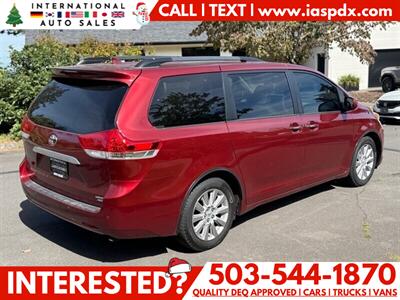 2012 Toyota Sienna Limited 7-Passenger - 3.5L V6 - Photo 5 - Portland, OR 97216