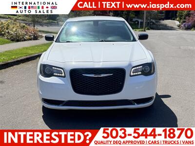 2018 Chrysler 300 Series Touring   - Photo 7 - Portland, OR 97216