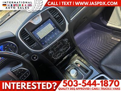 2022 Chrysler 300 Series Touring L - Photo 9 - Portland, OR 97216