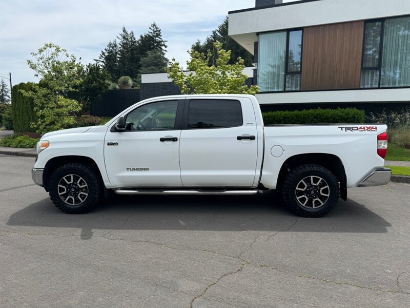 2015 Toyota Tundra SR5  