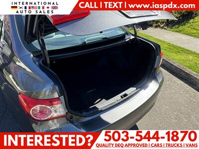 2013 Toyota Corolla LE   - Photo 12 - Portland, OR 97216
