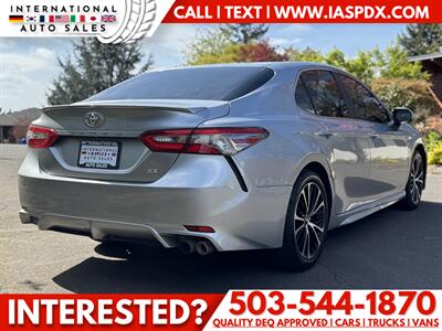 2018 Toyota Camry LE   - Photo 5 - Portland, OR 97216