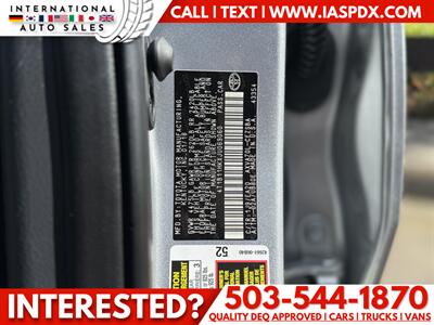 2018 Toyota Camry LE   - Photo 14 - Portland, OR 97216