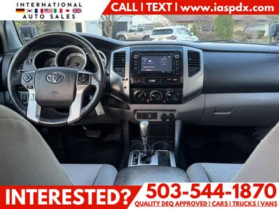 2014 Toyota Tacoma PreRunner V6   - Photo 12 - Portland, OR 97216
