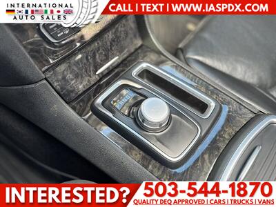 2022 Chrysler 300 Series Touring L   - Photo 9 - Portland, OR 97216
