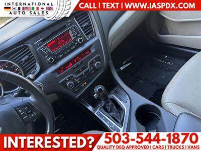 2012 Kia Optima EX   - Photo 10 - Portland, OR 97216