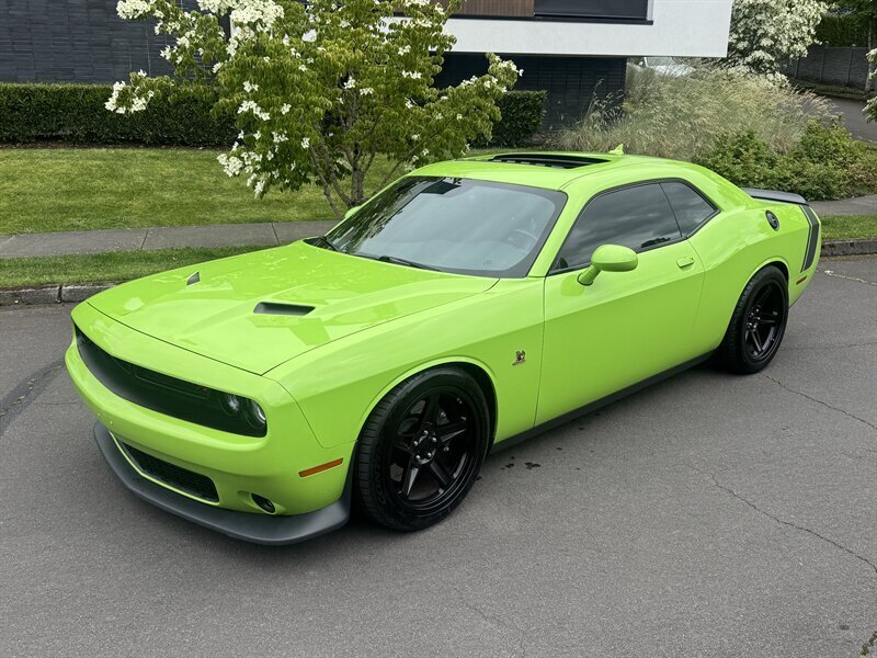 2015 Dodge Challenger R/T Scat Pack  