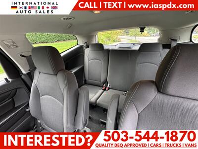 2017 Chevrolet Traverse LT   - Photo 11 - Portland, OR 97216
