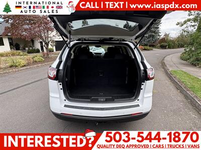 2017 Chevrolet Traverse LT   - Photo 14 - Portland, OR 97216