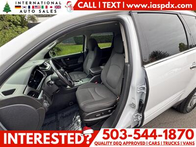 2017 Chevrolet Traverse LT   - Photo 9 - Portland, OR 97216