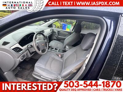 2015 Chevrolet Traverse LS   - Photo 9 - Portland, OR 97216
