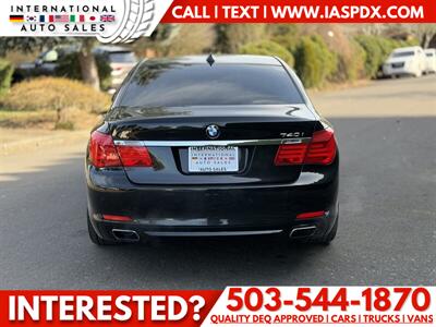 2012 BMW 740i   - Photo 5 - Portland, OR 97216