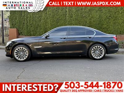 2012 BMW 740i   - Photo 2 - Portland, OR 97216