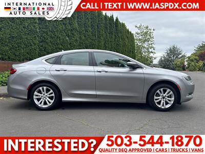 2017 Chrysler 200 Limited   - Photo 6 - Portland, OR 97216