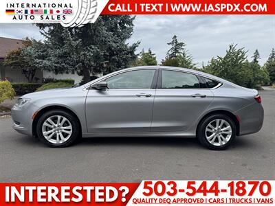 2017 Chrysler 200 Limited   - Photo 2 - Portland, OR 97216