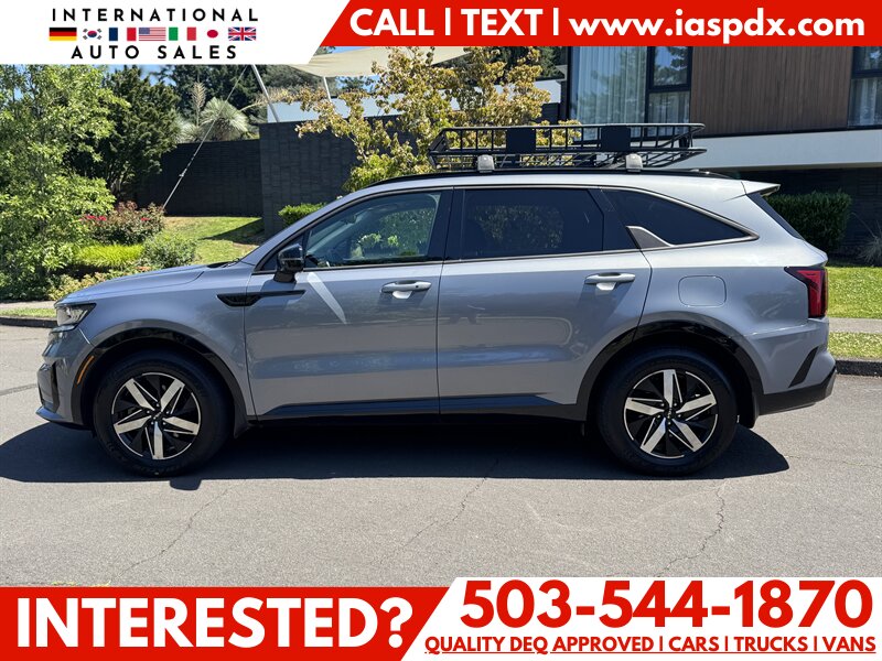 2022 Kia Sorento S  