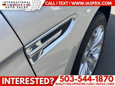 2019 Ford Taurus Limited   - Photo 13 - Portland, OR 97216