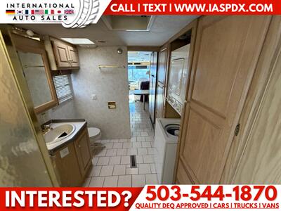 1999 MONACO DIPLOMAT RV   - Photo 13 - Portland, OR 97216