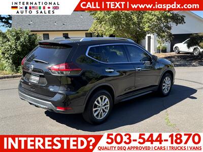 2018 Nissan Rogue SV   - Photo 5 - Portland, OR 97216