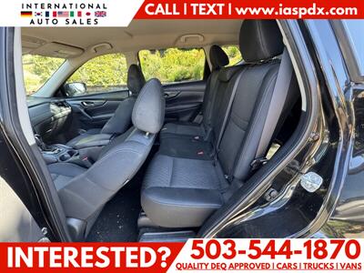 2018 Nissan Rogue SV   - Photo 9 - Portland, OR 97216