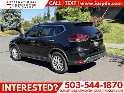 2018 Nissan Rogue SV   - Photo 3 - Portland, OR 97216