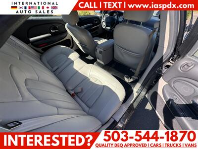 2004 Chrysler 300 Series   - Photo 9 - Portland, OR 97216