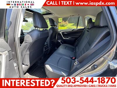 2019 Toyota RAV4 XLE Premium   - Photo 12 - Portland, OR 97216