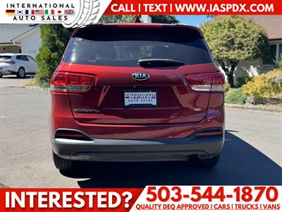 2017 Kia Sorento L   - Photo 4 - Portland, OR 97216