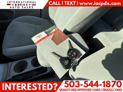 2012 Toyota Corolla L   - Photo 13 - Portland, OR 97216