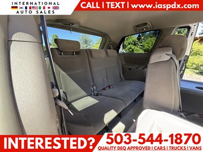 2004 Toyota Sienna CE 7 Passenger   - Photo 11 - Portland, OR 97216