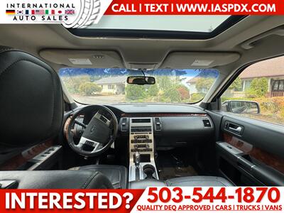 2011 Ford Flex Limited - Photo 11 - Portland, OR 97216