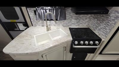 2021 JAYCO JAYFLIGHT 28BHBE   - Photo 15 - Aurora, MO 65605