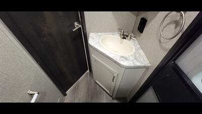 2021 JAYCO JAYFLIGHT 28BHBE   - Photo 33 - Aurora, MO 65605